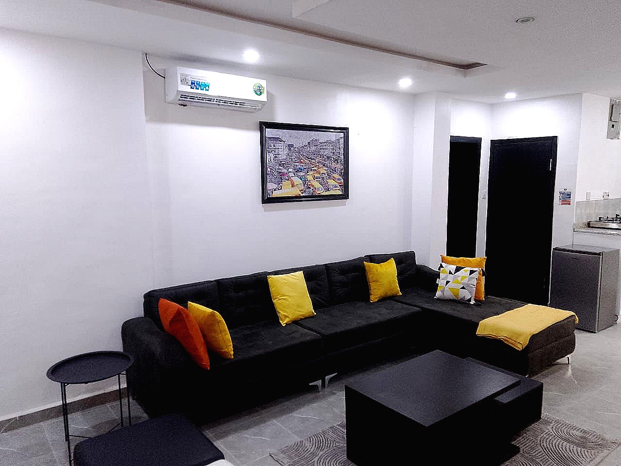 Deluxe 2 bedroom Shortlet Apartment in Surulere — photo 6